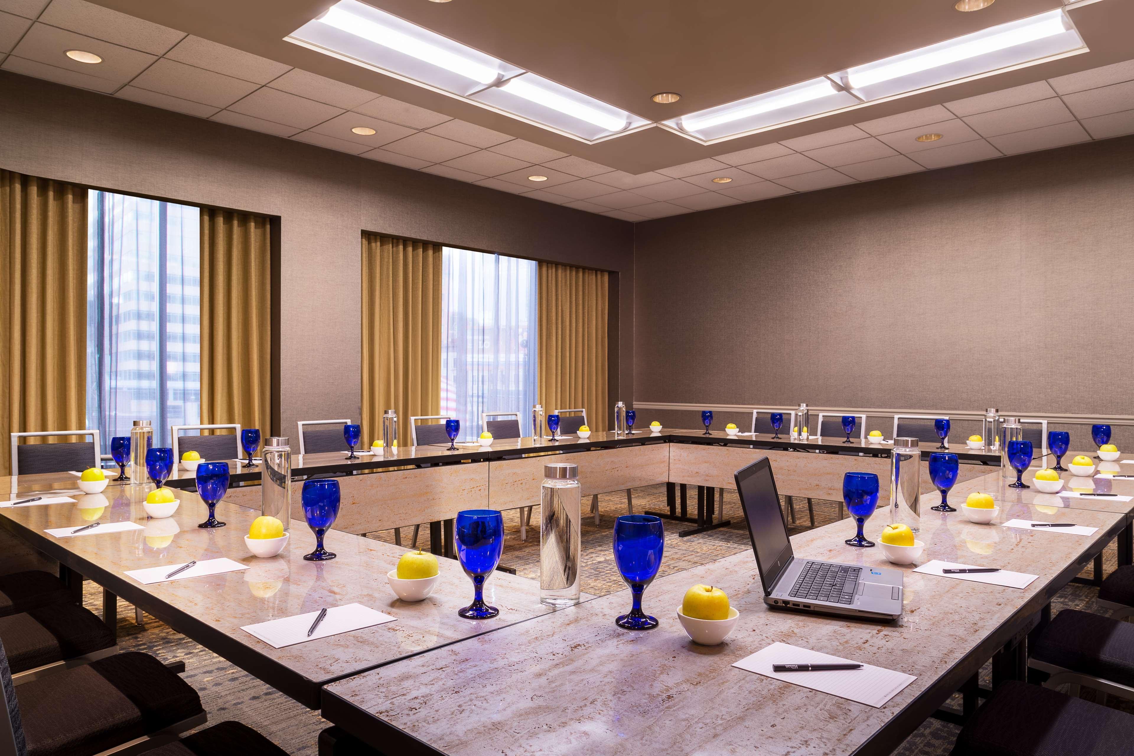 Hilton Minneapolis Dış mekan fotoğraf